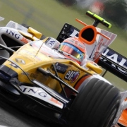Entrambe le Renault nella top ten in qualifica a Silverstone